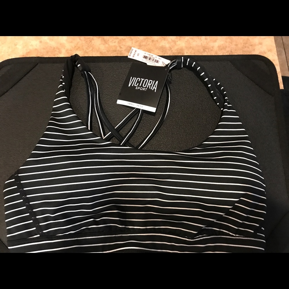 BRAND NEW VICTORIA SECRET RACER BACK SPORTS BRA!!
